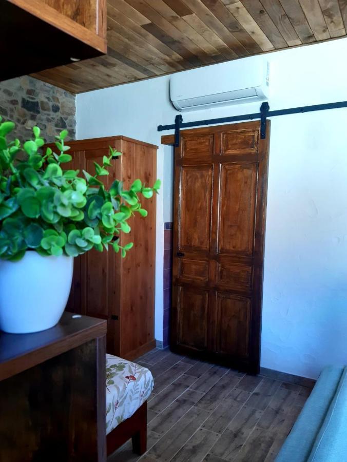 Apartamentos Callampa Torrejón el Rubio Exteriör bild